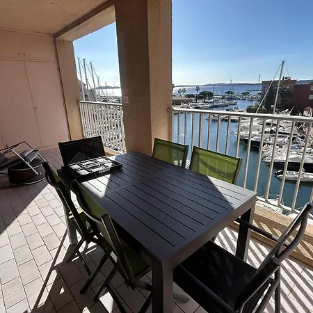 T3 Avec Vue Port, Dernier Etage A - Fr-1-826-8 Appartement *